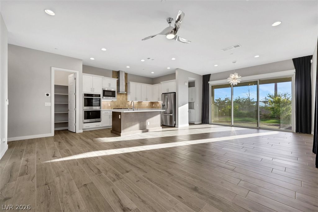 82 Nine Mile Creek Drive, Las Vegas, NV 89138 — photo 2