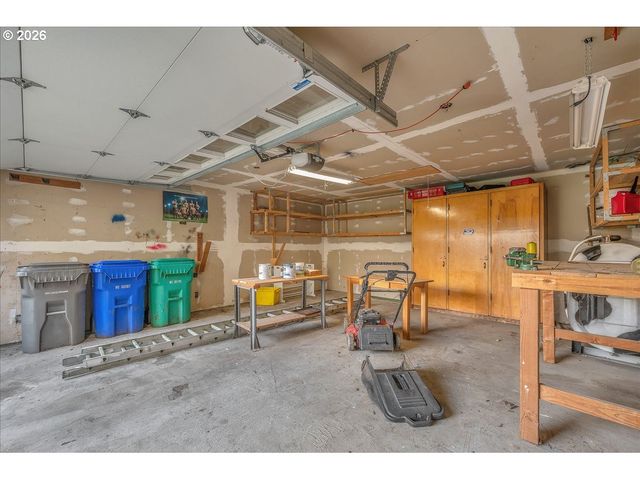 8115 N FENWICK Ave, Portland, OR 97217