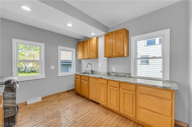 340 E 276th Street, Euclid, OH 44132