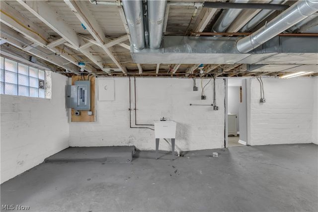 340 E 276th Street, Euclid, OH 44132