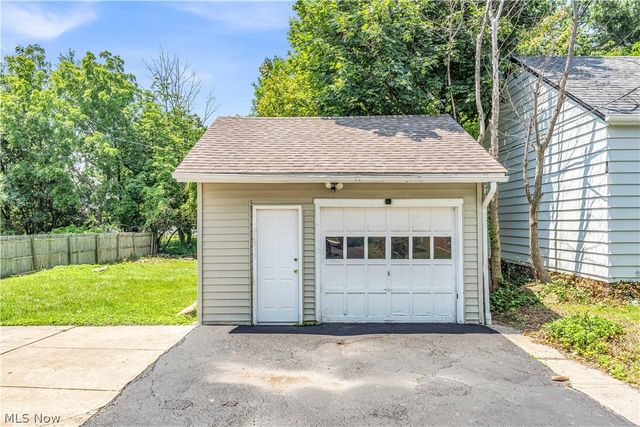 340 E 276th Street, Euclid, OH 44132