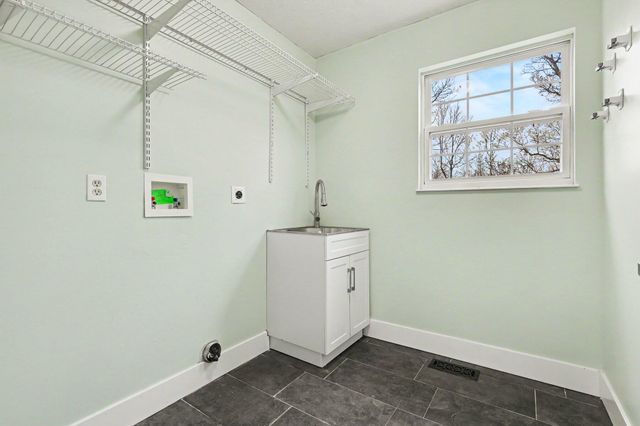 7536 Harvestdale Lane, Florence, KY 41042