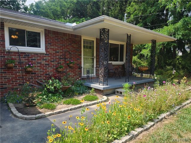 8672 Highland Drive, Eden, NY 14057