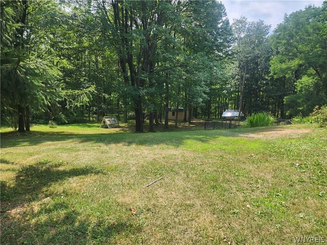 8672 Highland Drive, Eden, NY 14057