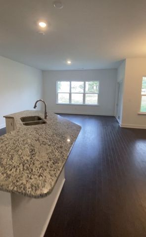 2337 Laurelstone Dr, Murfreesboro, TN 37130