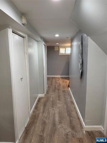 33 Sisco Place, Clifton, NJ 07011
