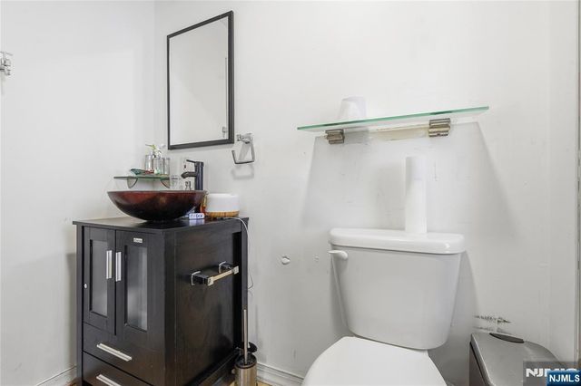 33 Sisco Place, Clifton, NJ 07011