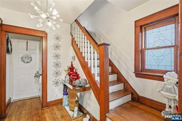 33 Sisco Place, Clifton, NJ 07011