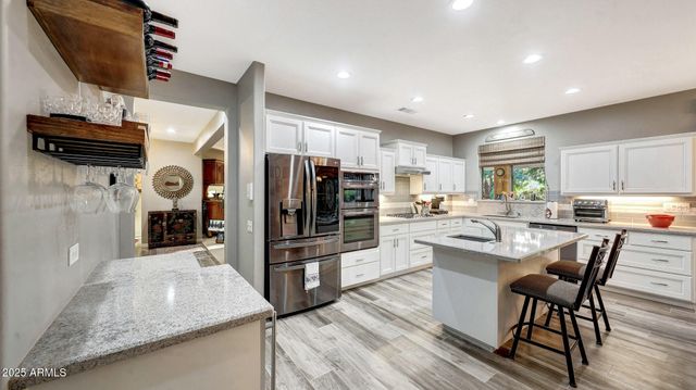 19766 N DESERT SONG Way, Surprise, AZ 85374