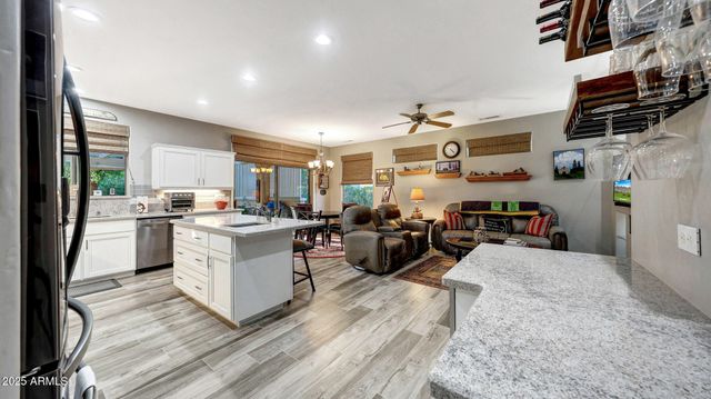 19766 N DESERT SONG Way, Surprise, AZ 85374