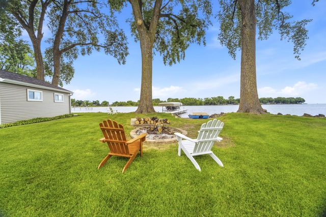 6121 Black Wolf Point ROAD, Oshkosh, WI 54902
