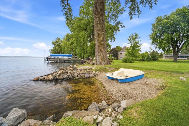 6121 Black Wolf Point ROAD, Oshkosh, WI 54902