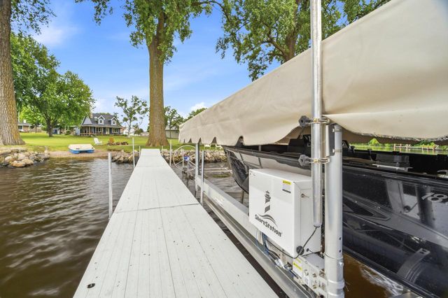 6121 Black Wolf Point ROAD, Oshkosh, WI 54902