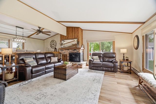 6121 Black Wolf Point ROAD, Oshkosh, WI 54902