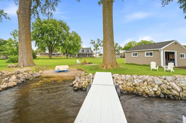 6121 Black Wolf Point ROAD, Oshkosh, WI 54902