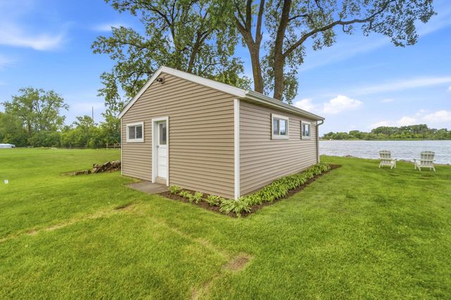 6121 Black Wolf Point ROAD, Oshkosh, WI 54902