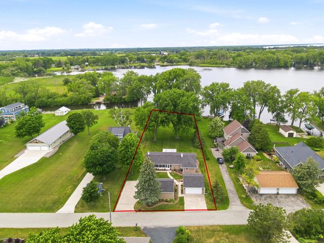 6121 Black Wolf Point ROAD, Oshkosh, WI 54902