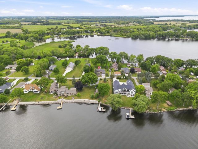 6121 Black Wolf Point ROAD, Oshkosh, WI 54902