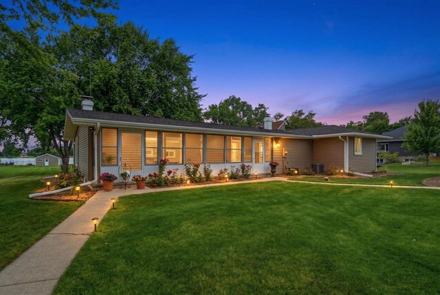 6121 Black Wolf Point ROAD, Oshkosh, WI 54902