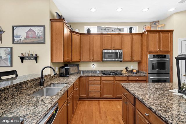 42755 CHATELAIN CIR, Brambleton, VA 20148