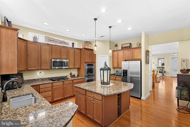 42755 CHATELAIN CIR, Brambleton, VA 20148