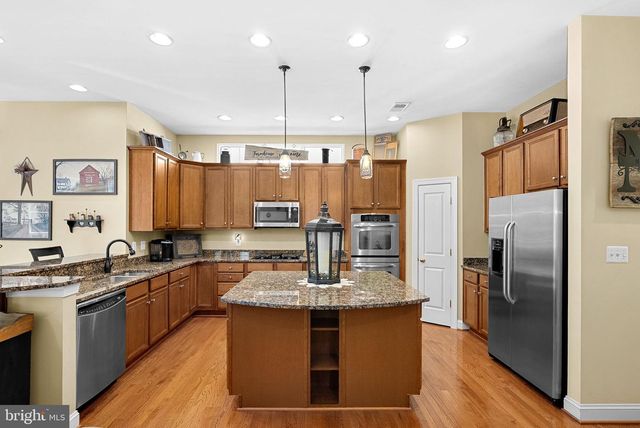 42755 CHATELAIN CIR, Brambleton, VA 20148