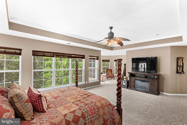 42755 CHATELAIN CIR, Brambleton, VA 20148