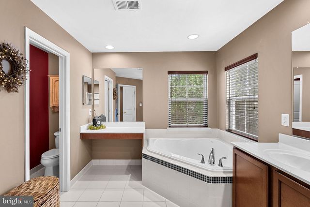 42755 CHATELAIN CIR, Brambleton, VA 20148