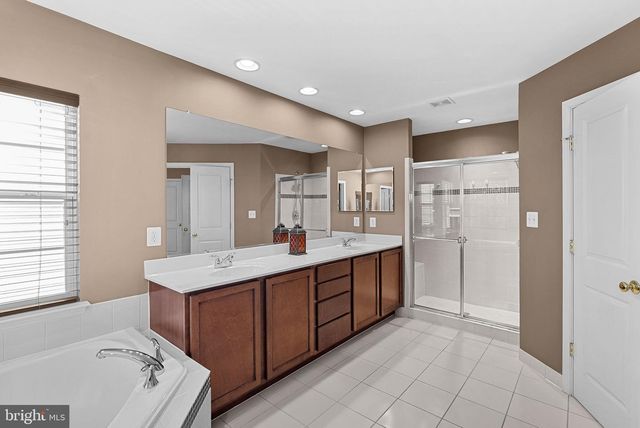 42755 CHATELAIN CIR, Brambleton, VA 20148