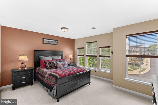 42755 CHATELAIN CIR, Brambleton, VA 20148