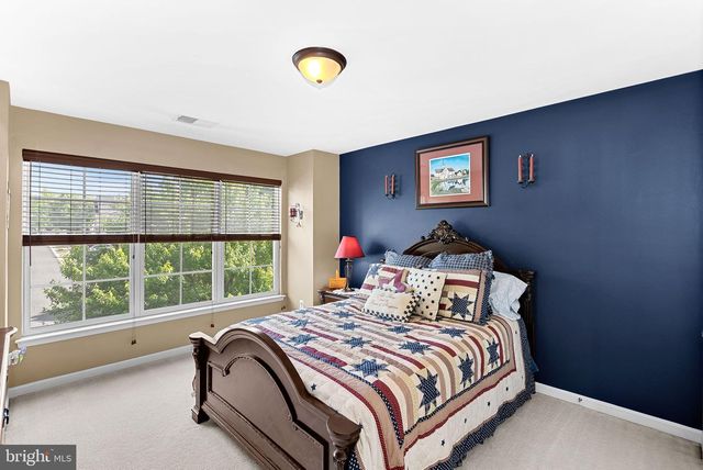 42755 CHATELAIN CIR, Brambleton, VA 20148