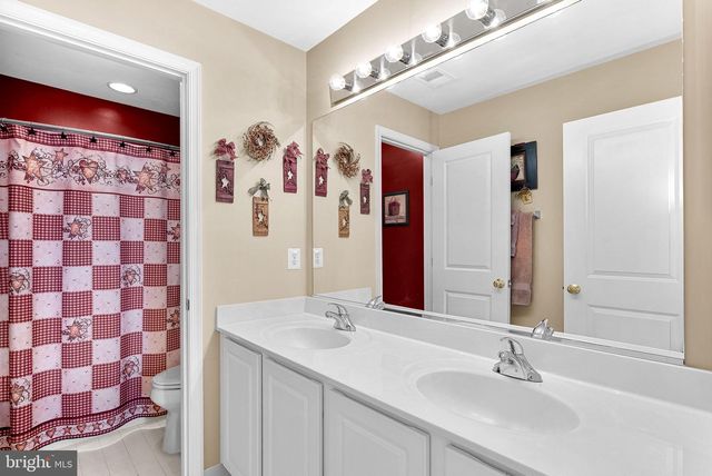 42755 CHATELAIN CIR, Brambleton, VA 20148