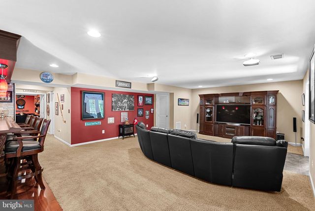 42755 CHATELAIN CIR, Brambleton, VA 20148