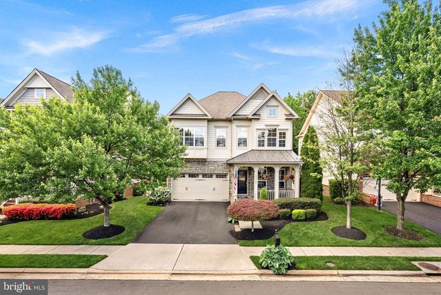 42755 CHATELAIN CIR, Brambleton, VA 20148
