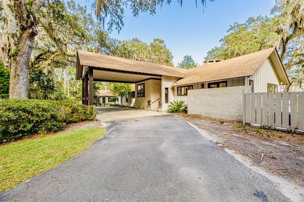 105 Hasell Lane, St Simons Island, GA 31522
