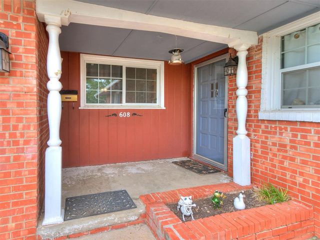 608 Neal Circle, El Reno, OK 73036