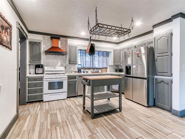 608 Neal Circle, El Reno, OK 73036