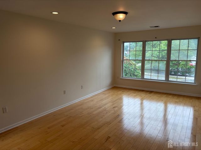6 Lackland Avenue, Piscataway, NJ 08854