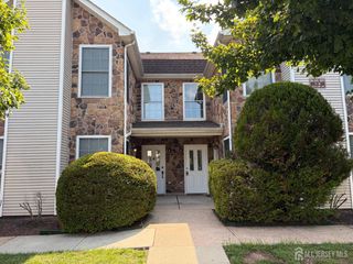 6 Lackland Avenue, Piscataway, NJ 08854