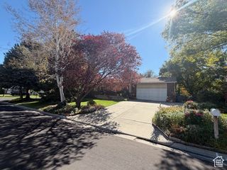 4565 W LENNOX DR, South Jordan, UT 84009