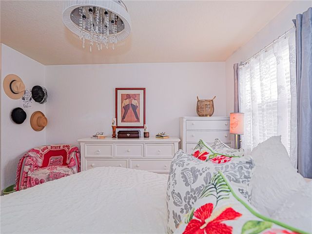 1135 3rd Avenue 104, Vero Beach, FL 32960