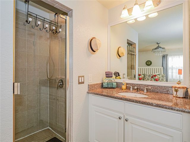 1135 3rd Avenue 104, Vero Beach, FL 32960