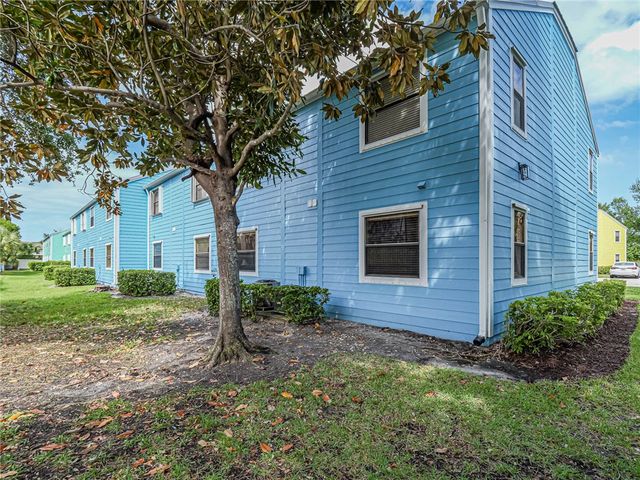 1135 3rd Avenue 104, Vero Beach, FL 32960