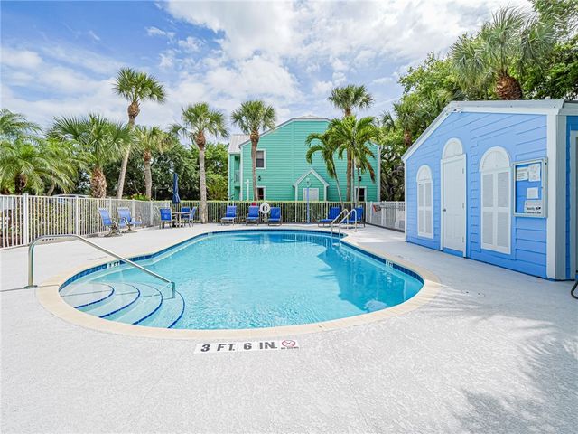 1135 3rd Avenue 104, Vero Beach, FL 32960