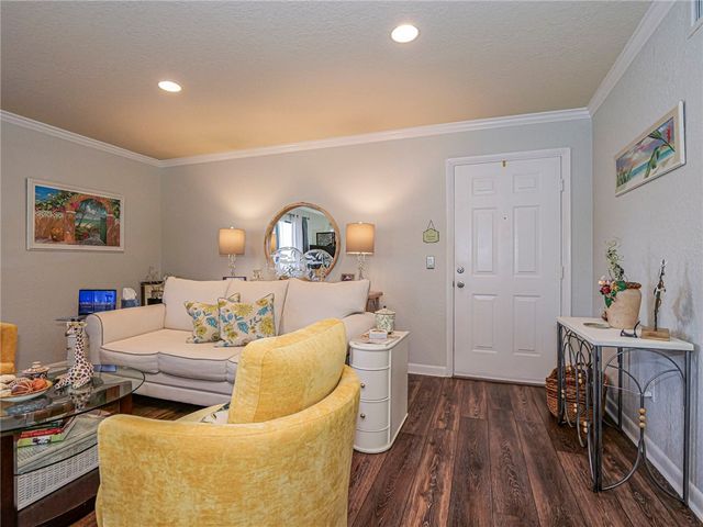 1135 3rd Avenue 104, Vero Beach, FL 32960