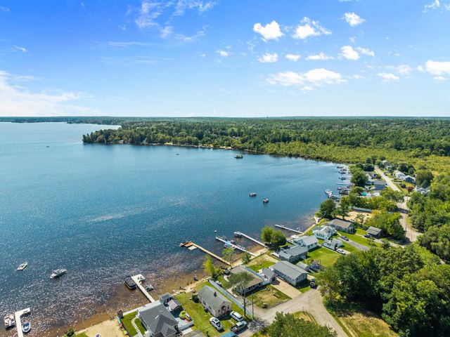 17 Shore Ave, Lakeville, MA 02347