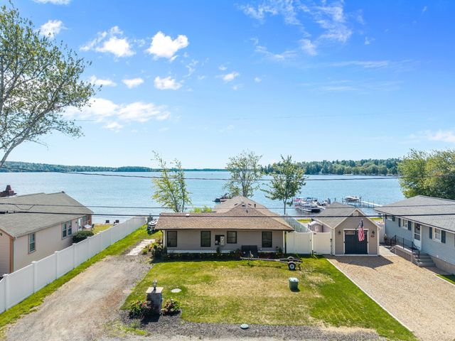 17 Shore Ave, Lakeville, MA 02347