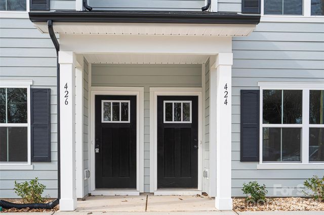 424 S 2nd Street SW, Hickory, NC 28602