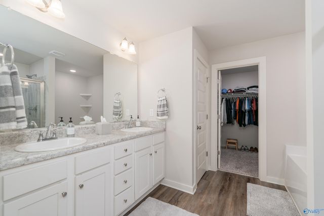 7211 Elmcroft Avenue NW, Huntsville, AL 35806