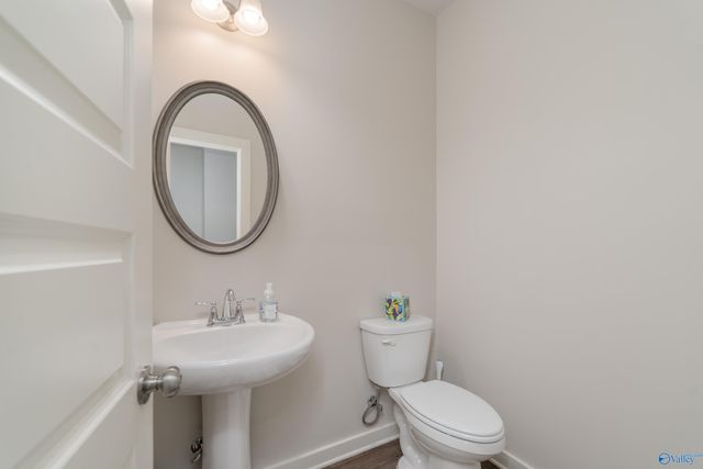 7211 Elmcroft Avenue NW, Huntsville, AL 35806